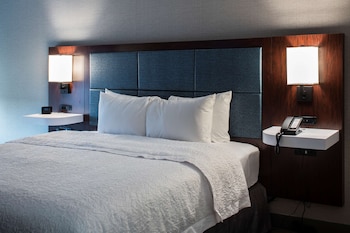 Suite, 1 King Bed, Accessible, Non Smoking