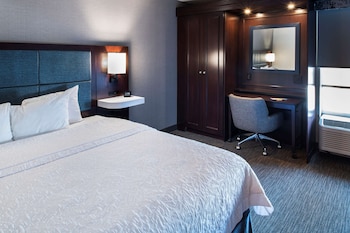 Room, 1 King Bed, Accessible (Hearing)