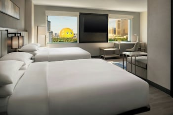 Suite, 2 Queen Beds (View)