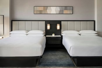 Suite, 2 Queen Beds