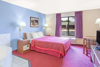 Studio Suite, 1 King Bed, Non Smoking
