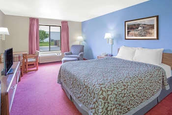 Standard Room, 1 Queen Bed