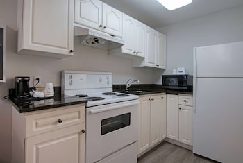 Room, 2 Queen Beds, Accessible, Kitchen (Non-Smoking)