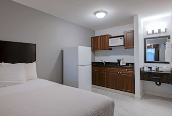 2 Queen Beds Kitchenette, Non Smoking