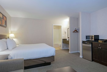 Room, 1 King Bed with Sofa bed, Non Smoking