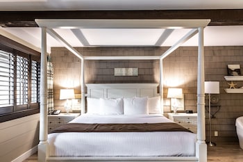 Suite, 1 King Bed, Non Smoking, Balcony
