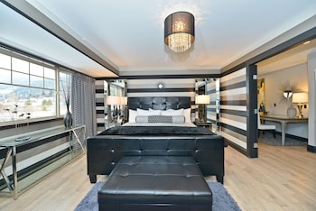Suite, 1 King Bed, Non Smoking, Balcony (Separate Living Room;with Sofabed)