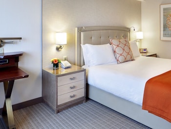 Deluxe Room, 1 King Bed