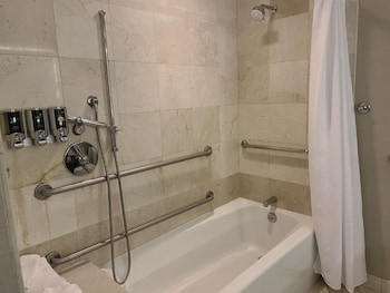 Room, 1 King Bed, Accessible, Harbor View