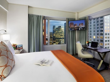 Suite (King Bed)