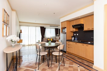 Deluxe Studio, River View