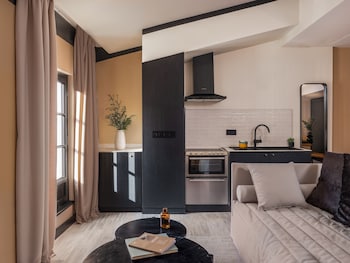 Appartement Duplex Terrasse - 1 chambre, located 300m from the hotel