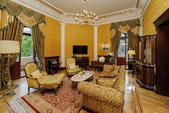 Presidential Suite, City View
