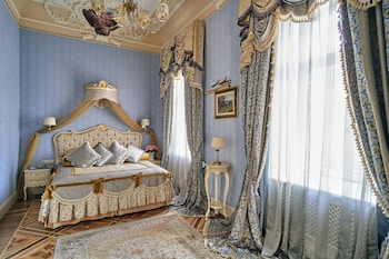 Presidential Suite, City View