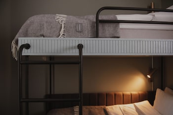 Twin Room (Compact)
