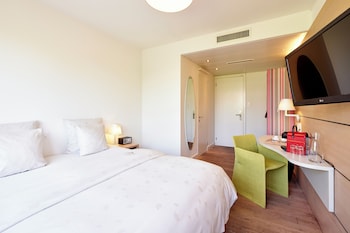 Double Room - Budget Charming Room