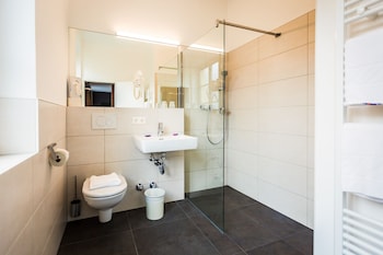 Standard Triple Room, Non Smoking, Allergy Friendly