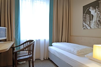 Standard Single Room, 1 Twin Bed, Non Smoking