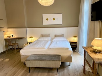 Signature Double Room, 1 Queen Bed, Non Smoking
