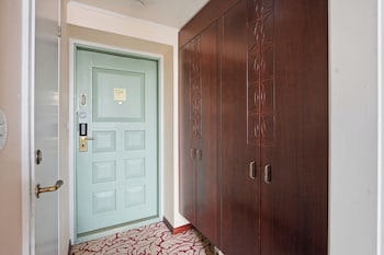 Standard Single Room (Castle building)