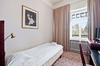 Standard Single Room (Castle building)