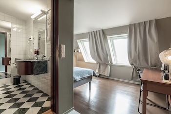 Single Room (Compact)