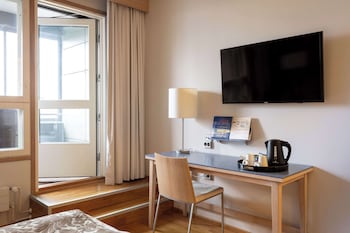 Superior Room, 1 King Bed