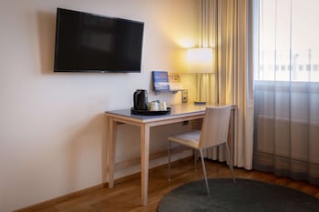 Superior Room, 1 King Bed