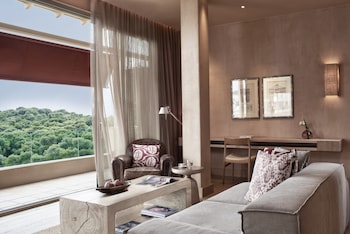 Premium Suite