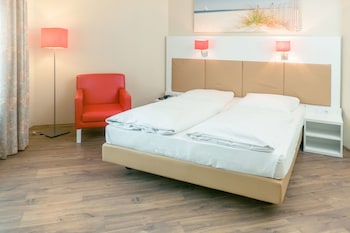 Standard Room, 1 Double Bed, Bathtub
