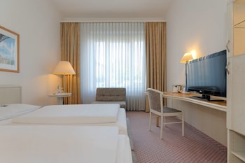 Comfort Room, 2 Twin Beds, Bathtub