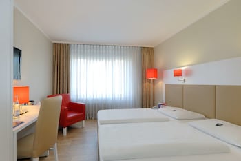 Comfort Room, 2 Twin Beds, Bathtub
