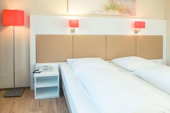 Comfort Room, 1 Double Bed, Bathtub