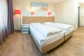 Standard Room, 1 Double Bed, Bathtub