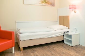 Standard Room, 1 Twin Bed, Bathtub