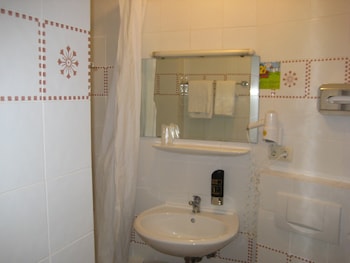 Basic Twin Room, 1 Bedroom