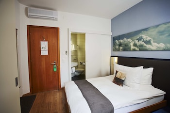 Single Room Double Bed