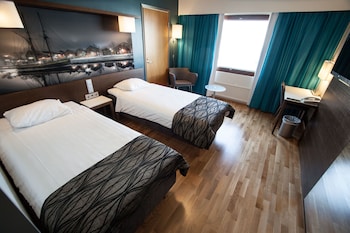Standard Triple Room (High Floor)
