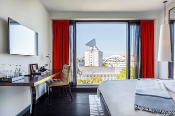 Panoramic Room