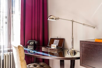 Grand Deluxe Room