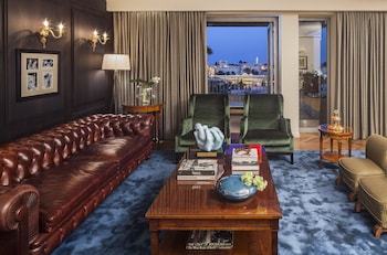 Royal Suite with terrace and Old City view