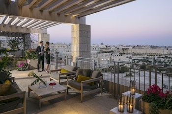 Royal Suite with terrace and Old City view