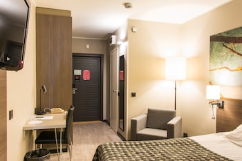 Basic Twin Room, Non Smoking