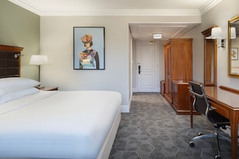 Deluxe Room, 1 Queen Bed
