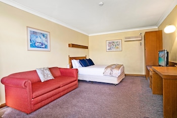 Standard Room, 1 Queen Bed, Non Smoking