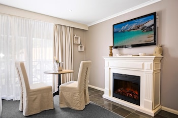 Executive Suite, 1 King Bed, Non Smoking, Jetted Tub