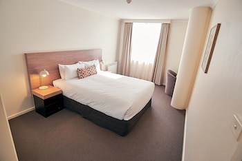 2 Bedroom Deluxe Apartment