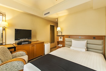 Single Room, Smoking