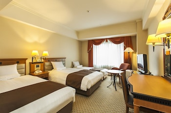 Triple Room, Smoking