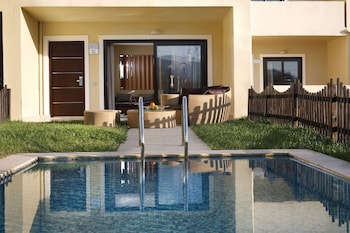 Executive Suite, Private Pool